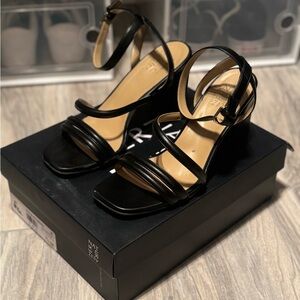 Black RIzzo sandal